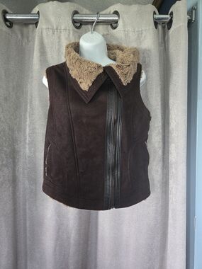 ⭐️Olive & Oak Brown Faux Shearling Vest Jacket⭐️